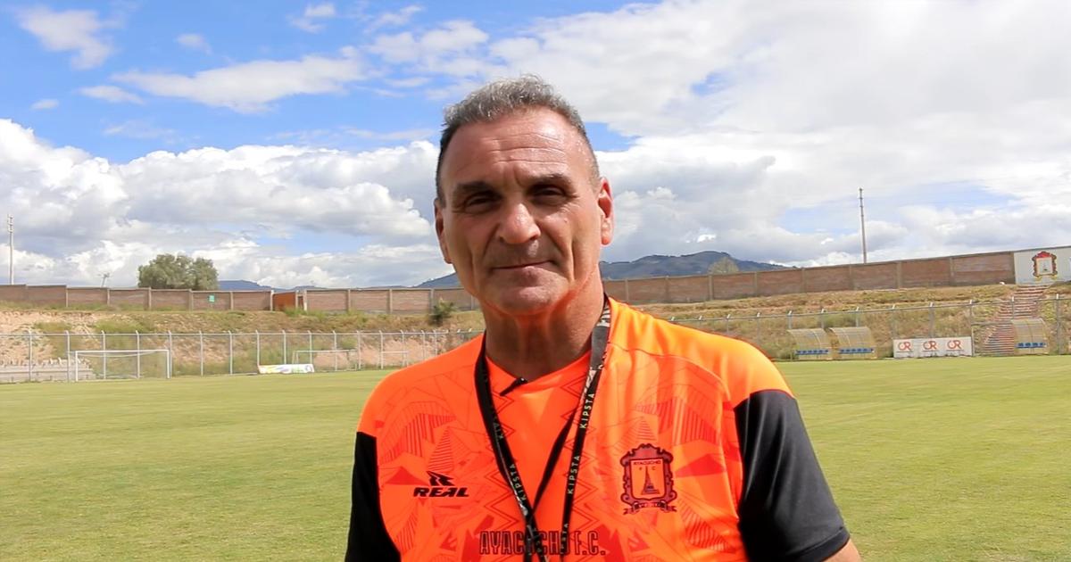 Islas: "Quiero un Ayacucho FC que sea intenso, dinámico y que juegue igual en todas las canchas"