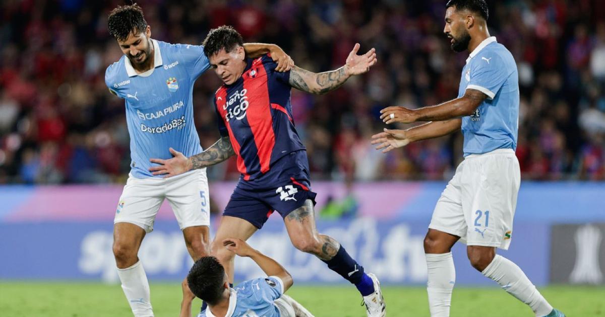 Carrizosa: "Este partido ante Sporting Cristal es clave, vamos a Perú con ilusión"