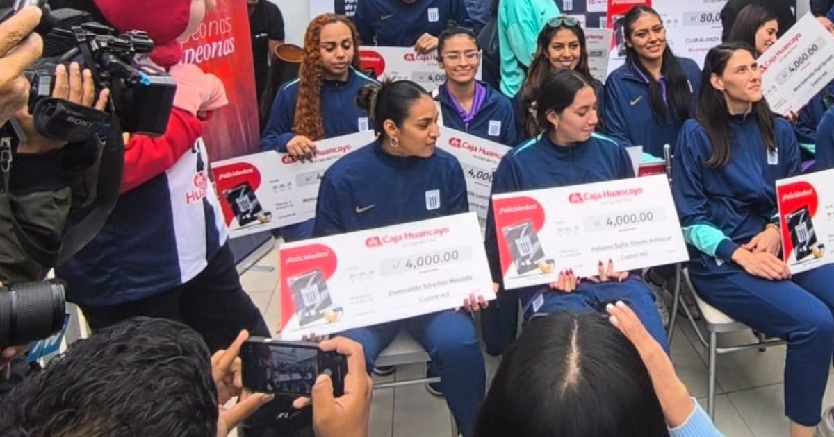Esmeralda Sánchez: "Agradecer a Caja Huncayo por confiar en nosotras"