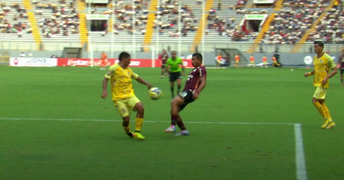 (VIDEO) ¿Qué dijo el VAR sobre la mano de Cánova ante Universitario?