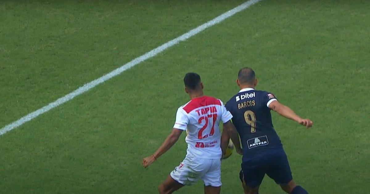 ¿Hubo mano? Conoce diálogo del VAR en el gol que se le anuló a Barcos ante Grau