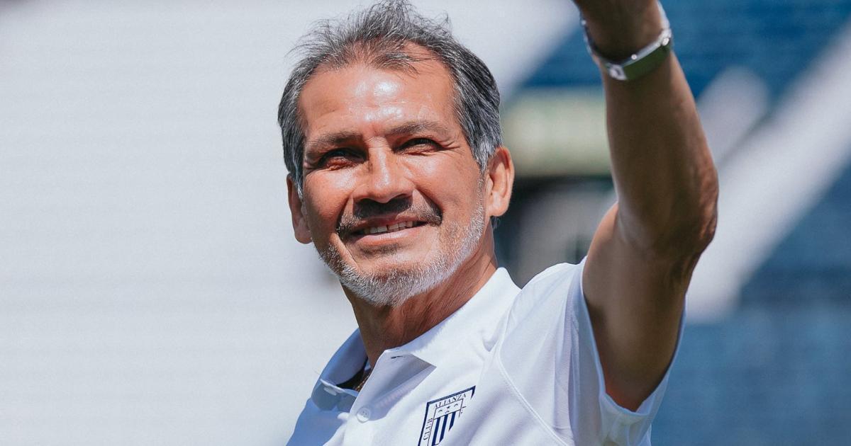 Navarro: "No tiene nada que ver las decisiones arbitrales con el rendimiento del equipo"