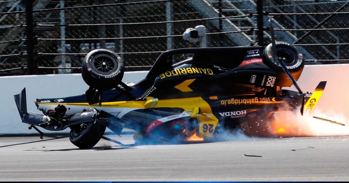 (VIDEO) ¡Se salvó de milagro! Impresionante accidente en la Indy Nascar