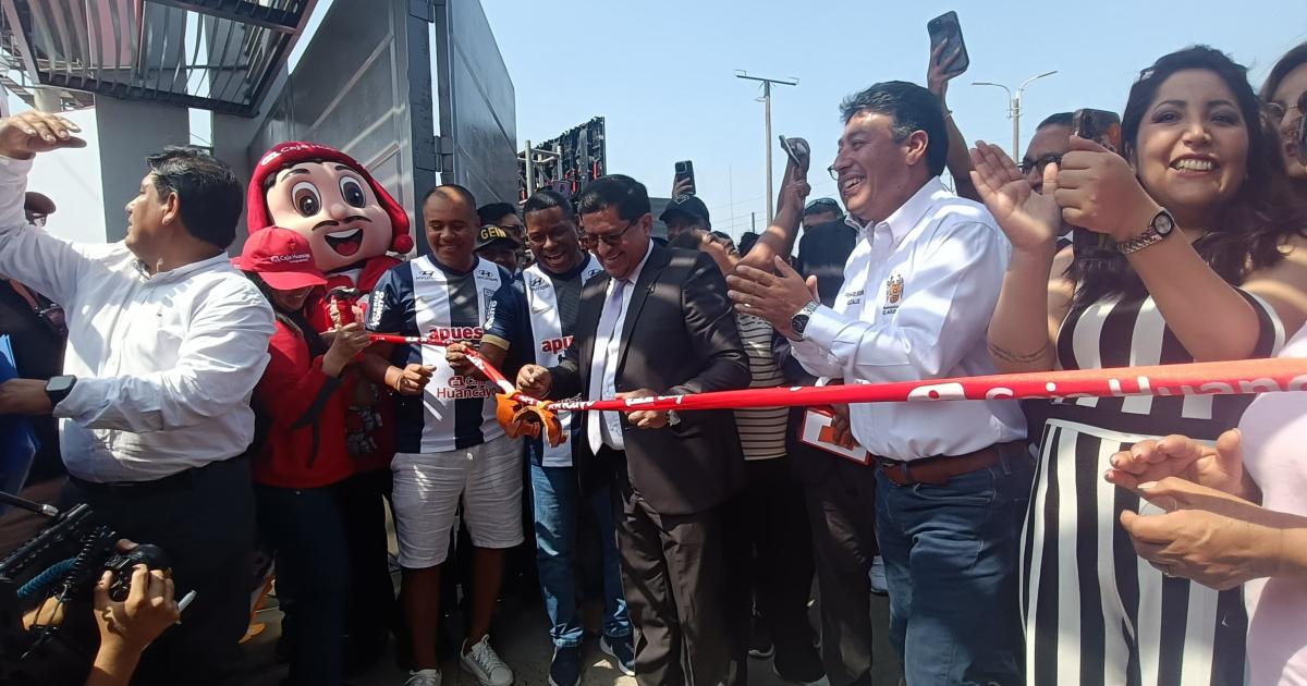 ¡A lado del pueblo! Caja Huancayo financió para mejoramiento de Complejo deportivo 'Pedro Huilca'