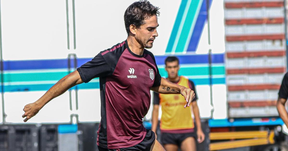 Grau entrenó en el 'Mansiche' y quedó listo para choque ante Universitario