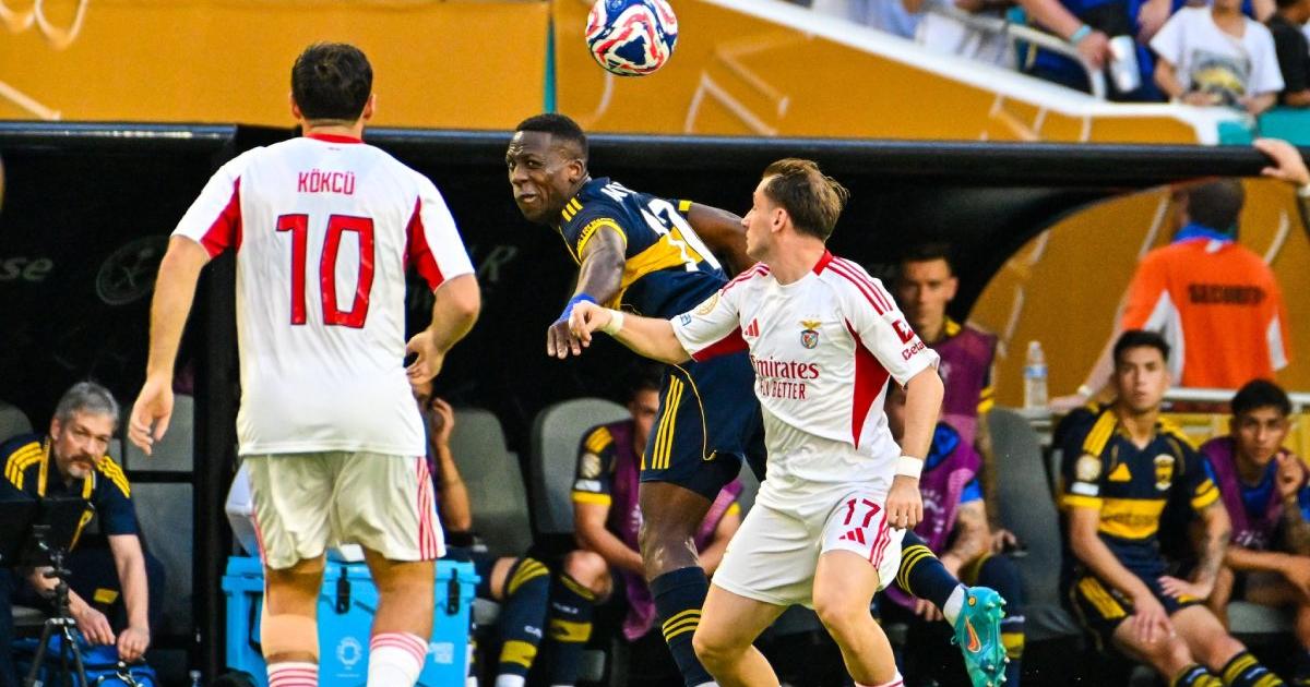  Advíncula: "Me siento afortmunado de jugar el Mundial de Clubes"
