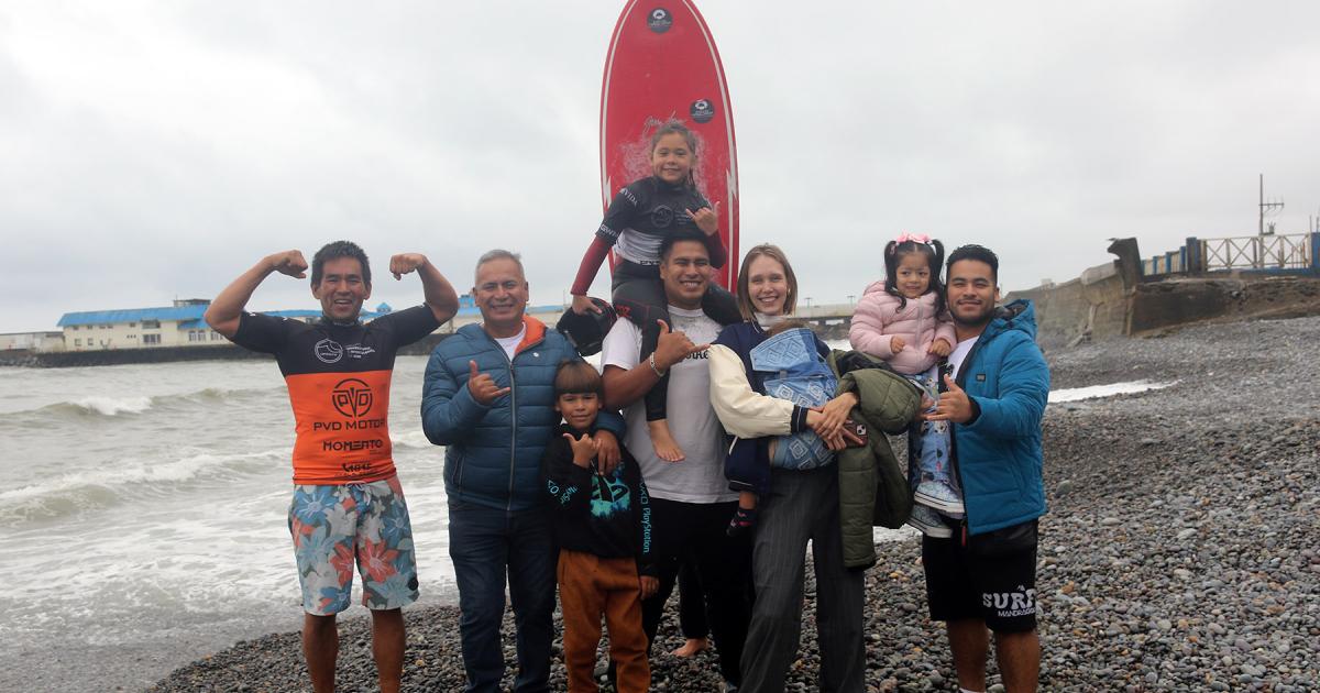 Arrancó Circuito de surf universitario e interescolar en Playa Redondo de Miraflores