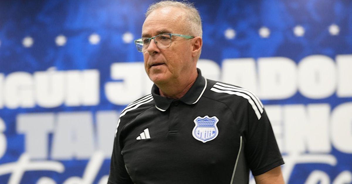 Célico: "Creo que Cueva está contento y nosotros con él"