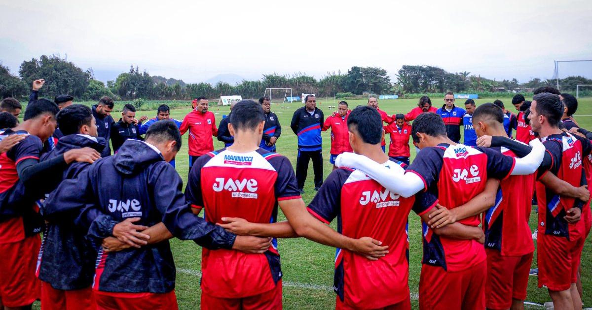 Mannucci anunció la no continuidad del técnico Rubinich