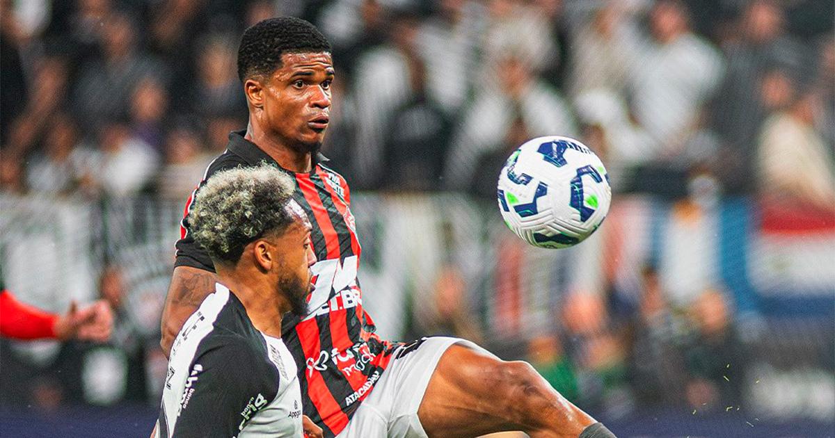 Sin Carrillo, Corinthians igualó sin goles ante Vitoria por el Brasileirao