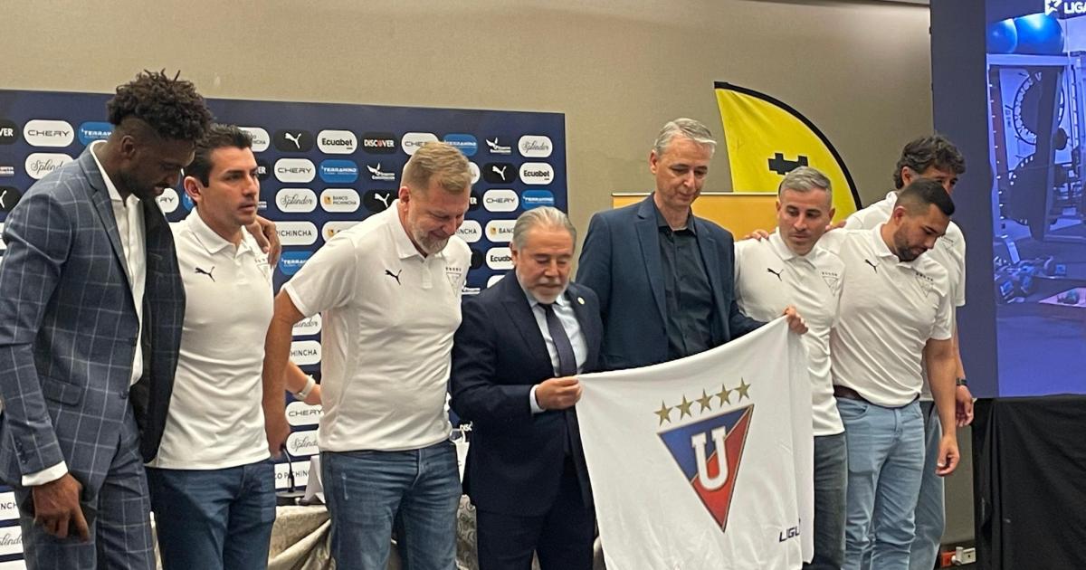 Tiago Nunes fue presentado oficialmente como nuevo DT de LDU