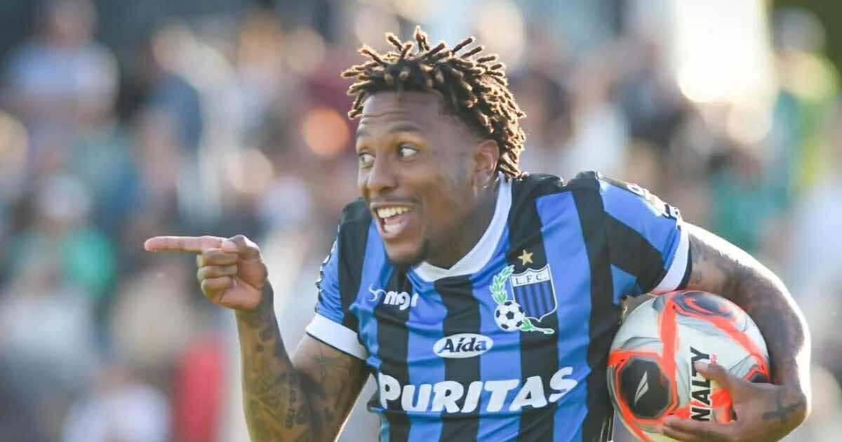 ¿Delantero uruguayo Abel Hernández está cerca de llegar a Sporting Cristal?