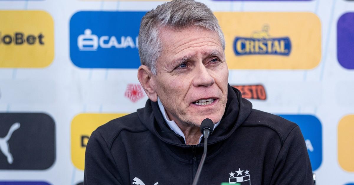 Autuori: "La entrada y salida de jugadores en una plantilla es normal en todas partes"