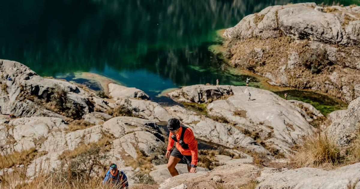 Arequipeño José Manuel Quispe ganó ultramaratón en la Cordillera Blanca