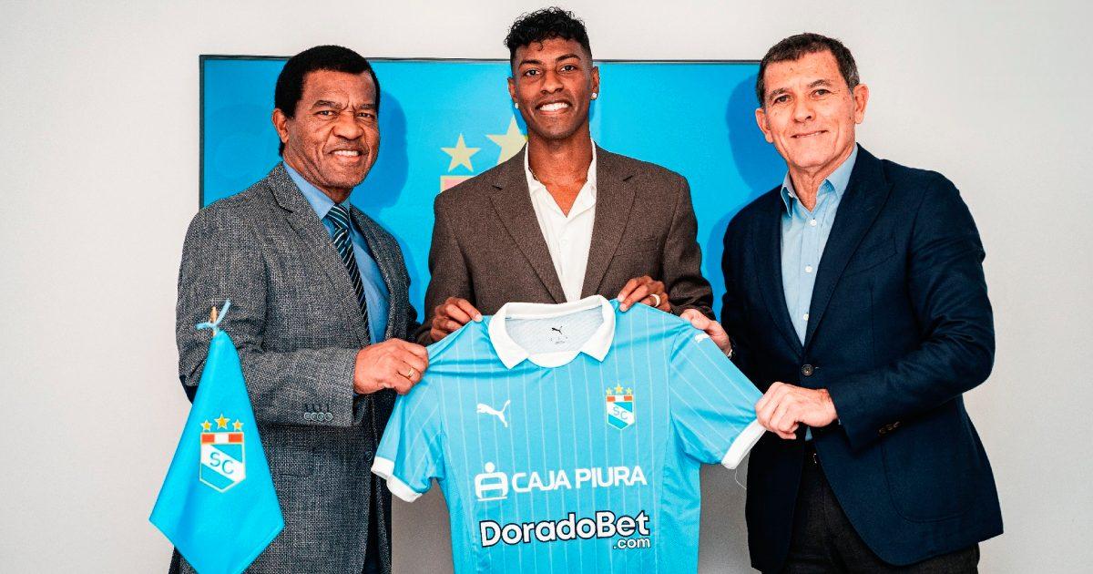 (FOTOS) ¡Se puso la celeste! Sporting Cristal le dio la bienvenida a Miguel Araujo