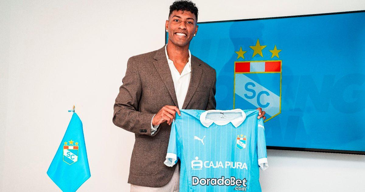(FOTOS) ¡Se puso la celeste! Sporting Cristal le dio la bienvenida a Miguel Araujo
