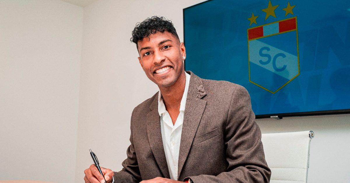 Araujo: "Estoy listo para estar a las órdenes del profesor y jugar ya"