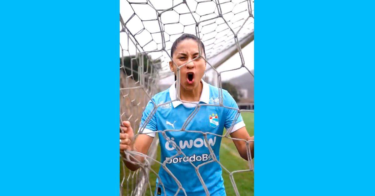 Steffani Otiniano se convirtió en futbolista de Sporting Cristal