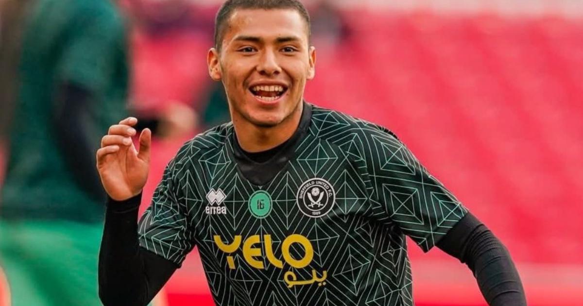 ¿Cáceres saldrá del Sheffield? DT Selles habló del futuro del peruano
