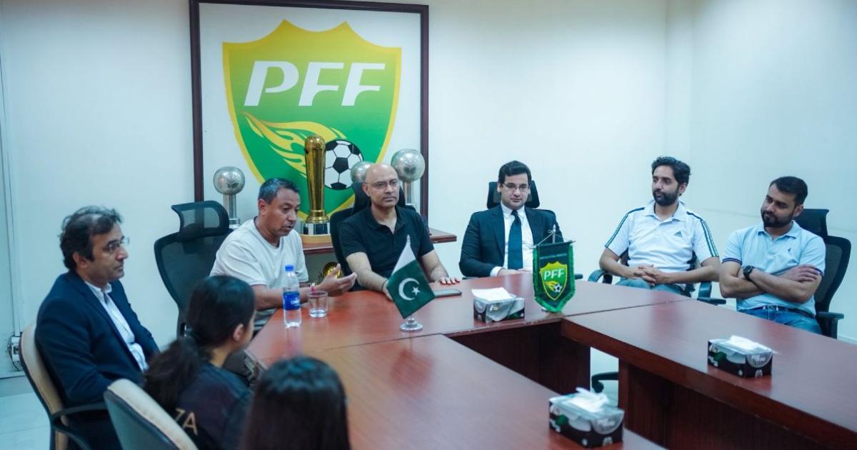  (FOTOS) Solano tuvo gran recibimiento en Pakistán