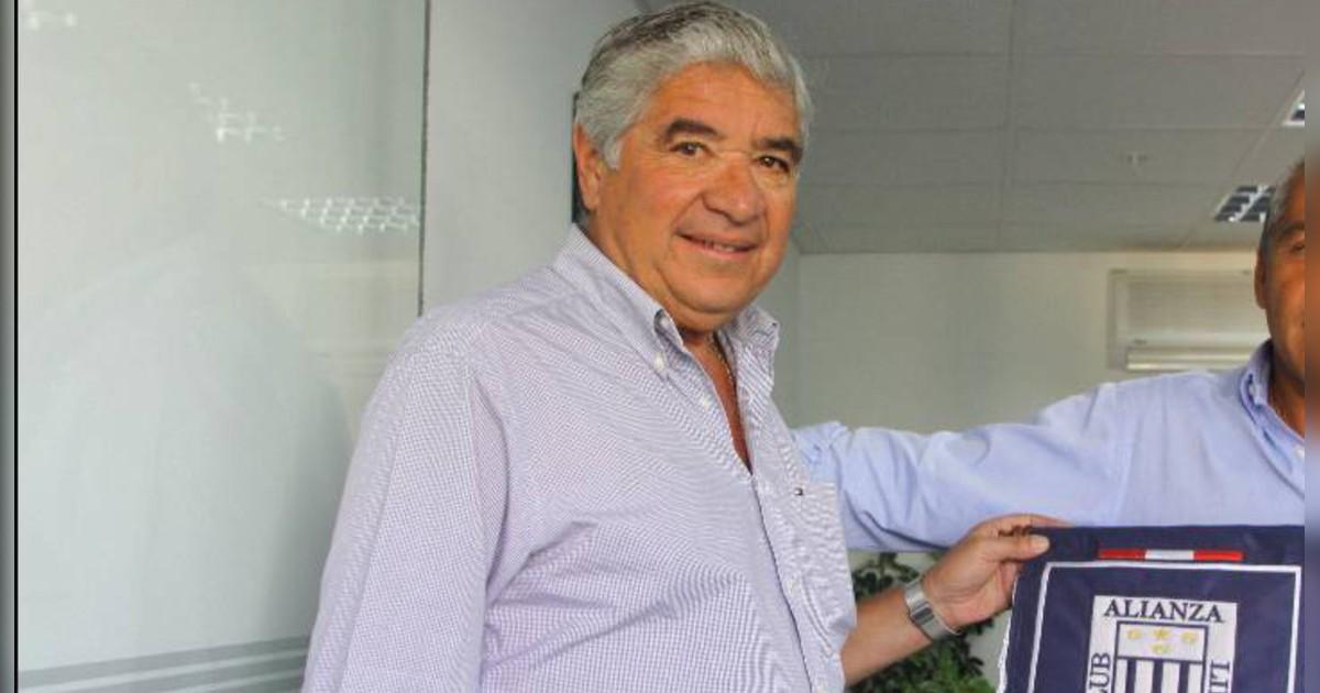 Dávila: "Esperemos que Alianza juegue al nivel que está haciéndolo en los partidos internacionales"