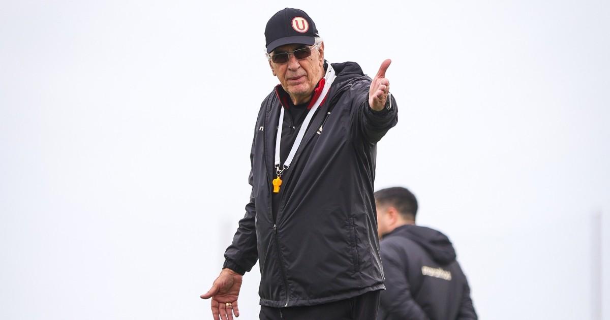Fossati: "Nos condicionan innecesariamente a jugar el domingo, hay una ventaja deportiva y no es para nosotros"
