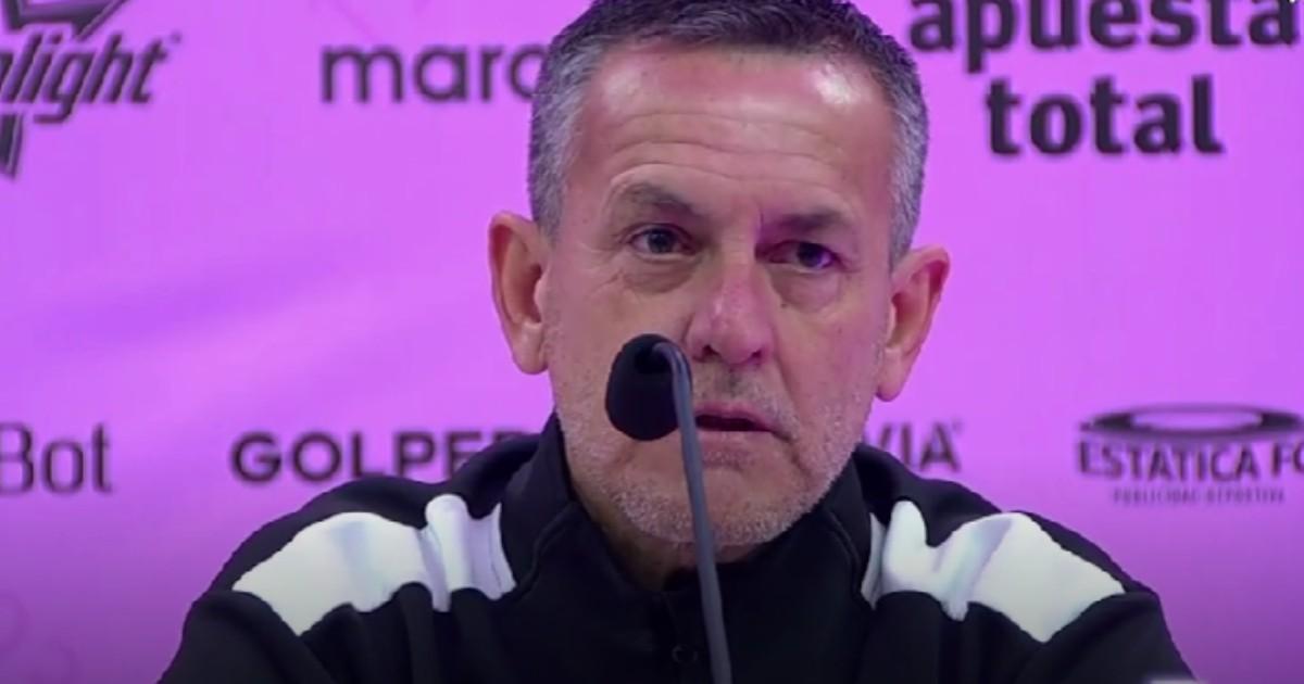 Melgarejo: "El árbitro debe tomar pastillas para dormir bien o es muy sinvergüenza"