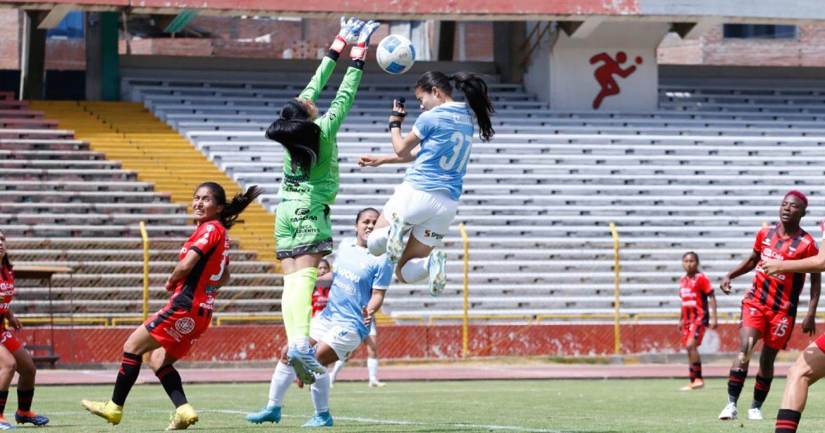 (FOTOS) Cristal Femenino arrancó con triunfo en el Torneo Clausura 