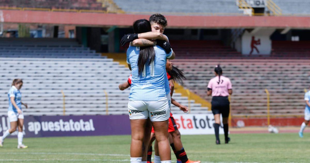(FOTOS) Cristal Femenino arrancó con triunfo en el Torneo Clausura 