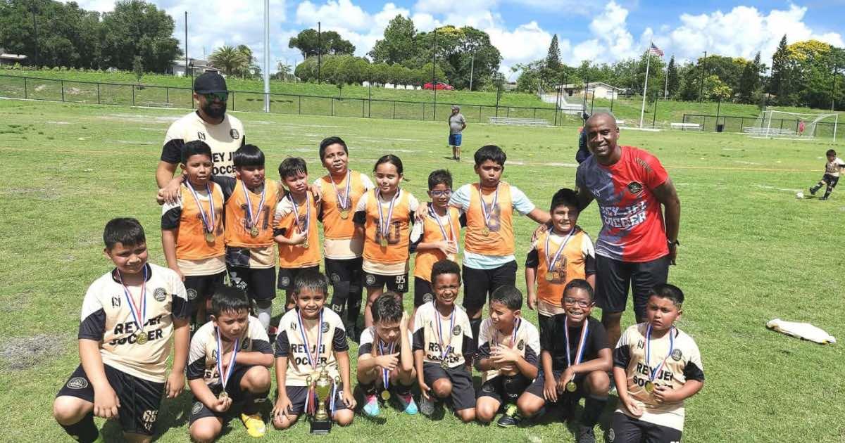 Jeickson Reyes: "El fútbol me dio alegrías, pero sufrí también de discriminación racial"