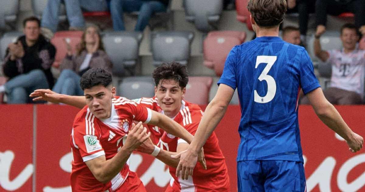 (VIDEO) Chávez anotó doblete en derrota del Bayern Múnich U19 por la UEFA Youth League
