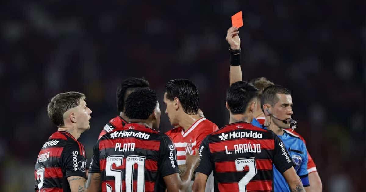 Flamengo explotó contra el arbitraje frente a Estudiantes en la Copa Libertadores