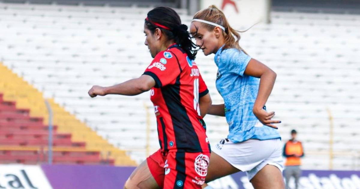 (FOTOS) Flamengo FBC goleó a Biavo en la Liga Femenina