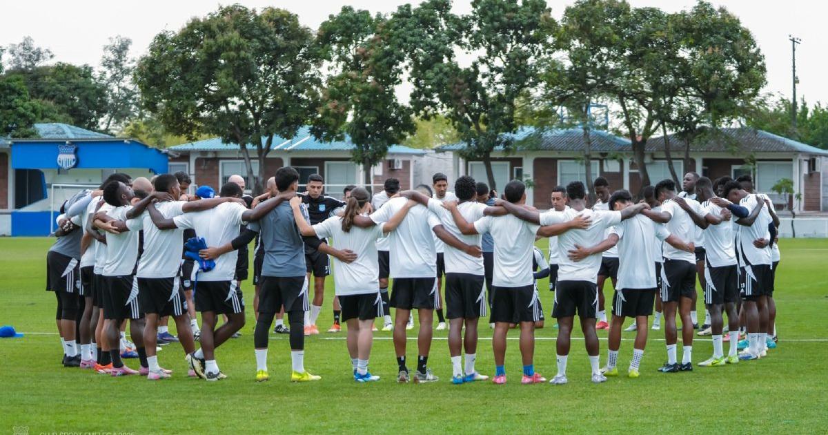 Tras su parón por falta de pagos, Emelec volvió a los entrenamientos