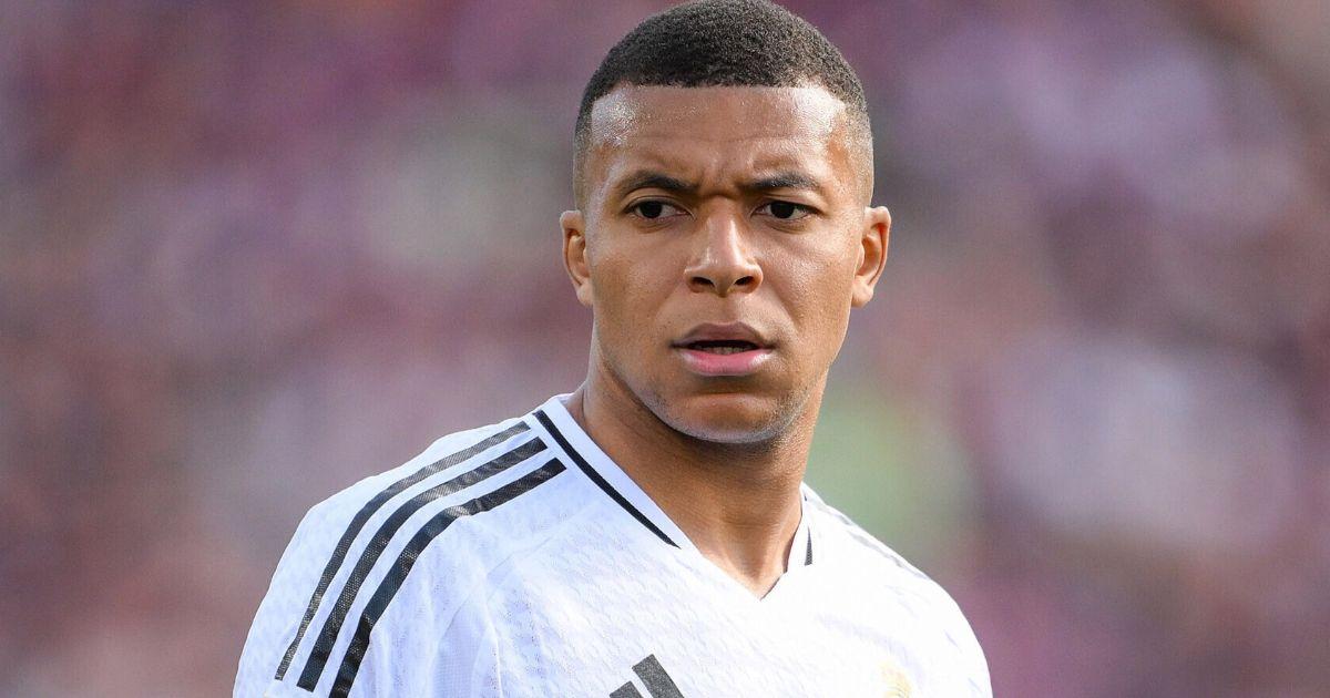 Mbappé entrenó diferenciado pero podrá jugar el fin de semana