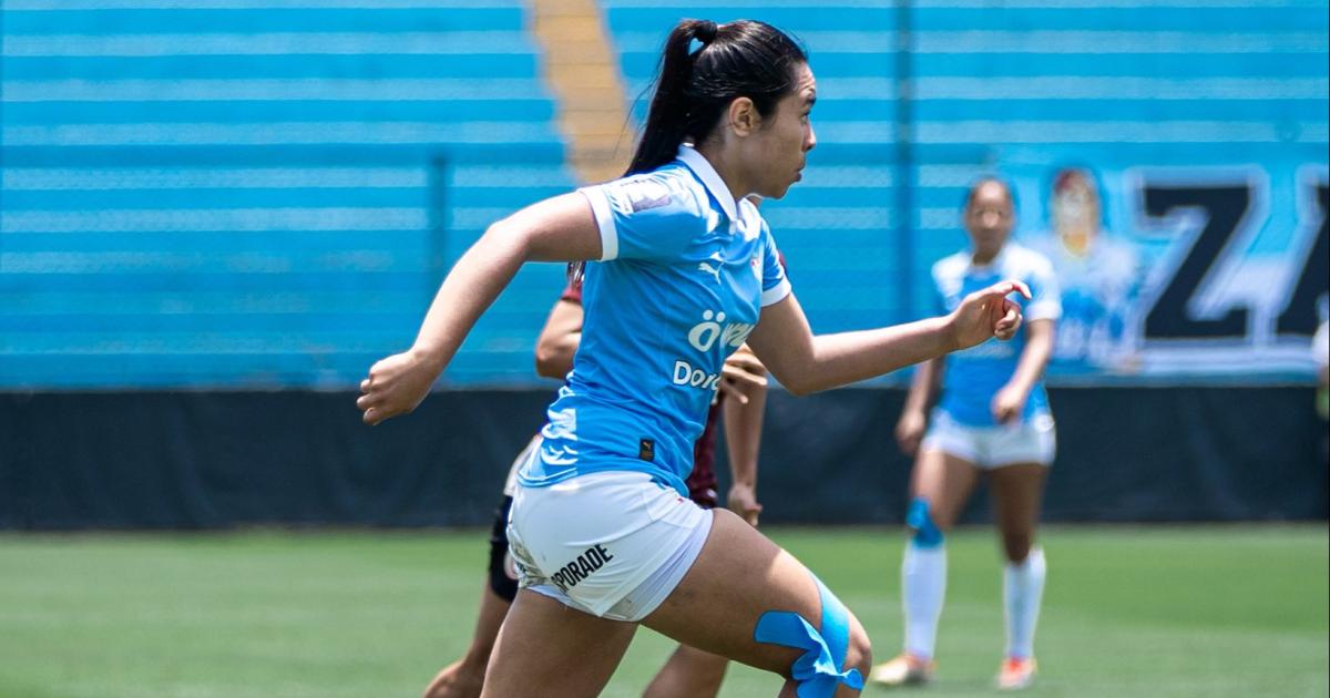(FOTOS) En polémico final, Cristal y 'U' igualaron en la ida de semifinales de Liga Femenina