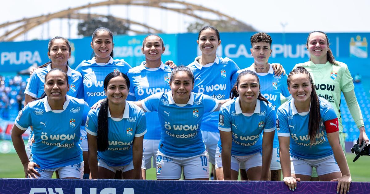 (FOTOS) En polémico final, Cristal y 'U' igualaron en la ida de semifinales de Liga Femenina