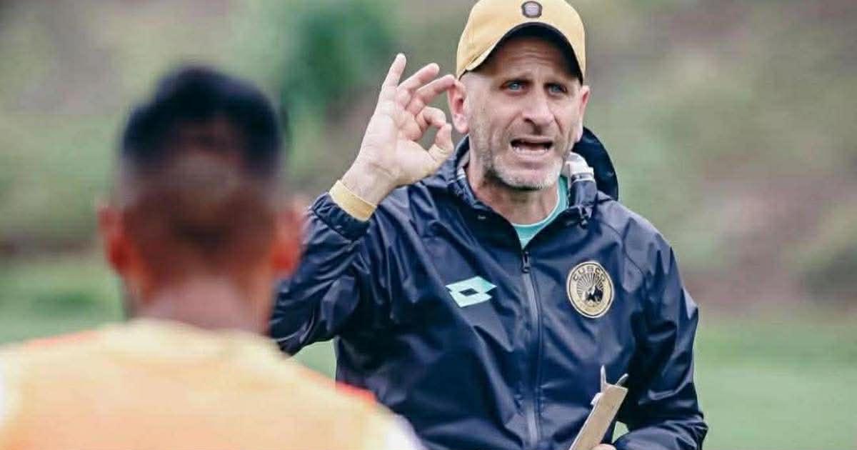 Rondelli: "No estamos en condición de preferir un rival u otro, los 2 son muy grandes"