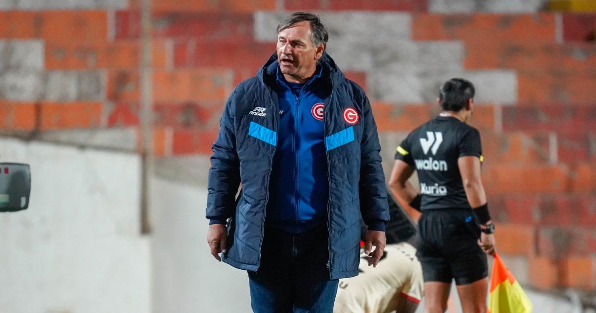 Carlos Bustos no continuará como entrenador de Deportivo Garcilaso