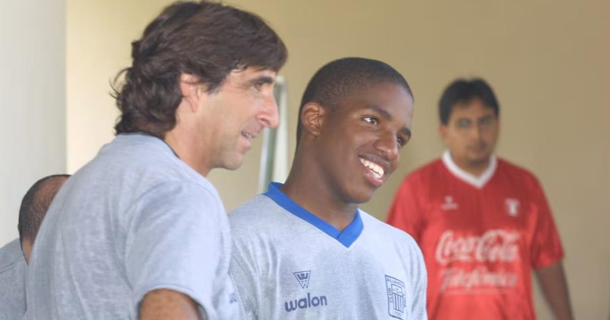 (VIDEO) Costas eligió a Farfán como el mejor jugador al que dirigió