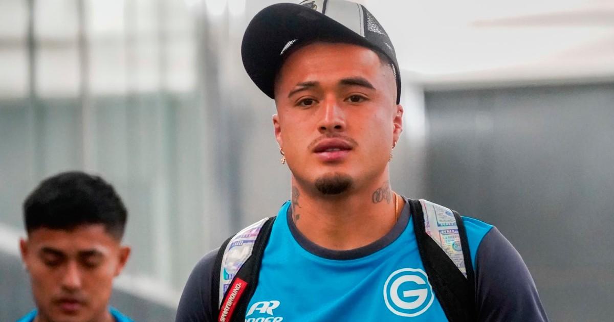 Garcilaso anunció renovación de Orlando Núñez
