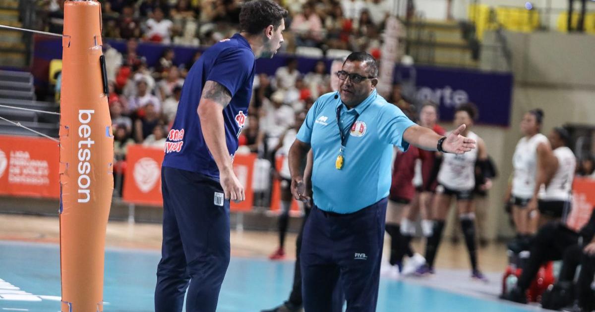  Morando sobre alinear 4 extranjeras: "Capaz la 'U' quiera reclamar, pero nosotros ganamos bien en cancha"