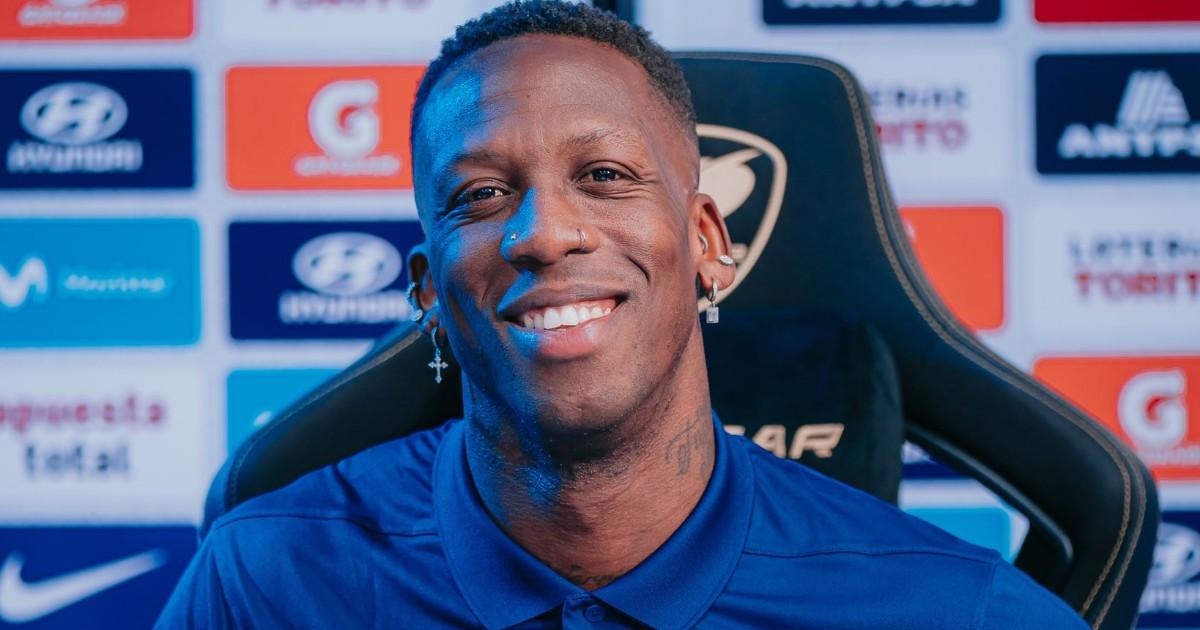 Advíncula: "De mi parte van a tener mucho sacrificio, temperamento y profesionalismo"