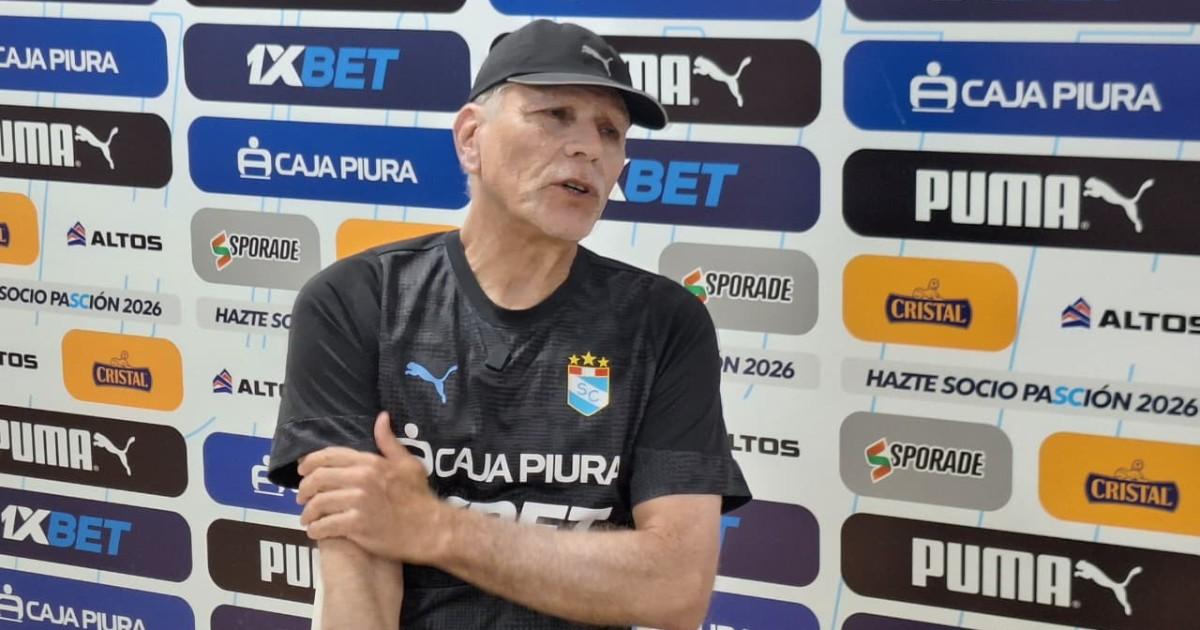 Autuori: "Cómo vamos a abrir espacio para jugadores peruanos, si en vez de bajar el cupo de extranjeros, se aumenta"
