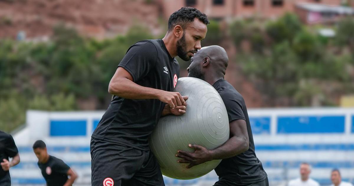 Deportivo Garcilaso dio a conocer su plantel para la temporada 2026