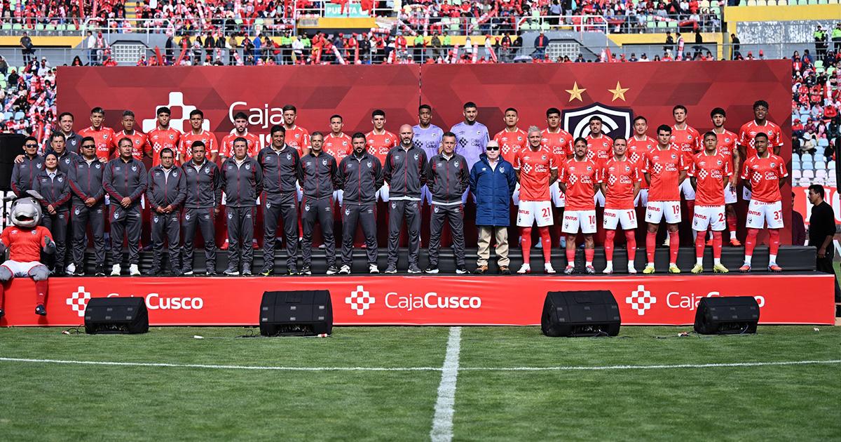 Cienciano presentó a su plantel y quedó listo para la temporada 2026