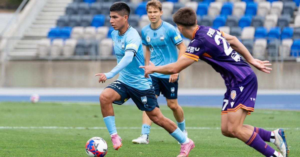 Quispe fue titular en derrota de Sydney FC