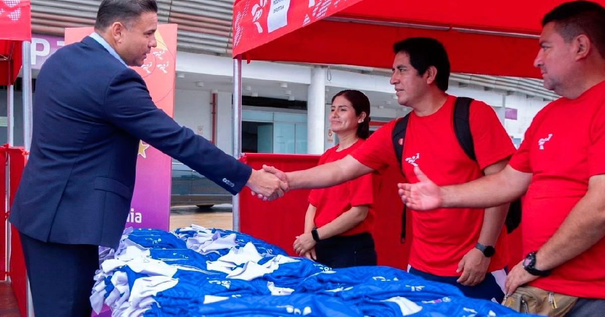 (FOTOS) IPD entregó materiales deportivos para la Academia IPD en 24 regiones del país