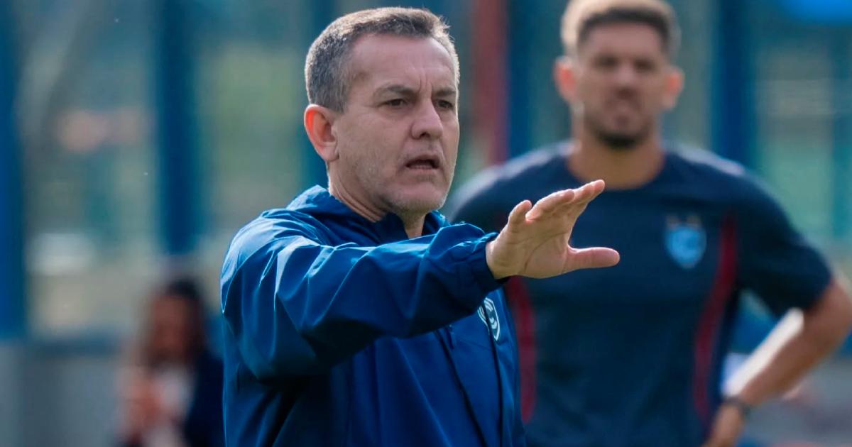Melgarejo: "Hay que mejorar para que el fútbol peruano no necesite traer extranjeros"