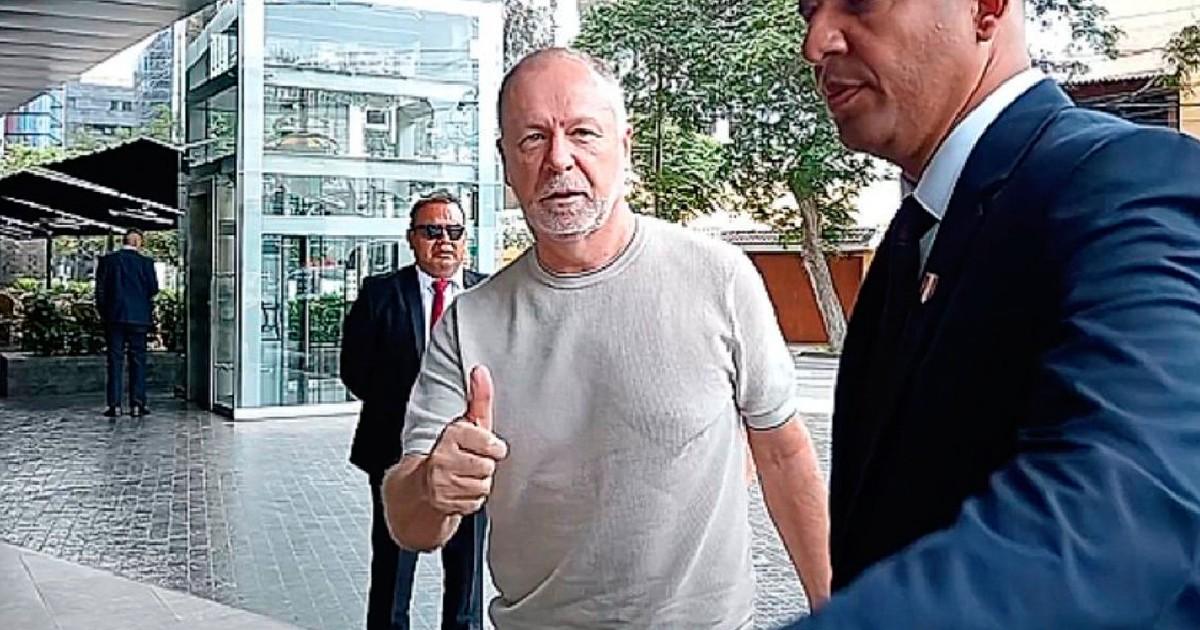 Mano Menezes ya está en Lima y será presentado esta tarde